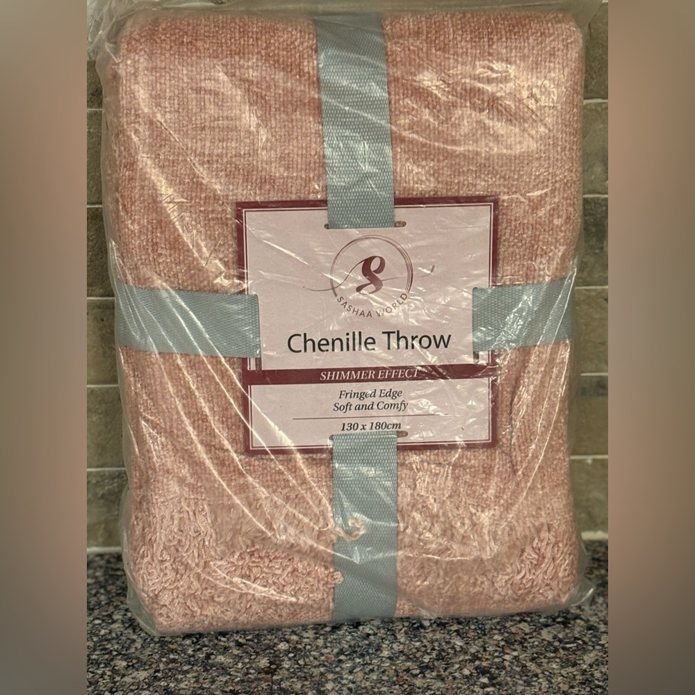 🆕 Throw Blanket - Pink